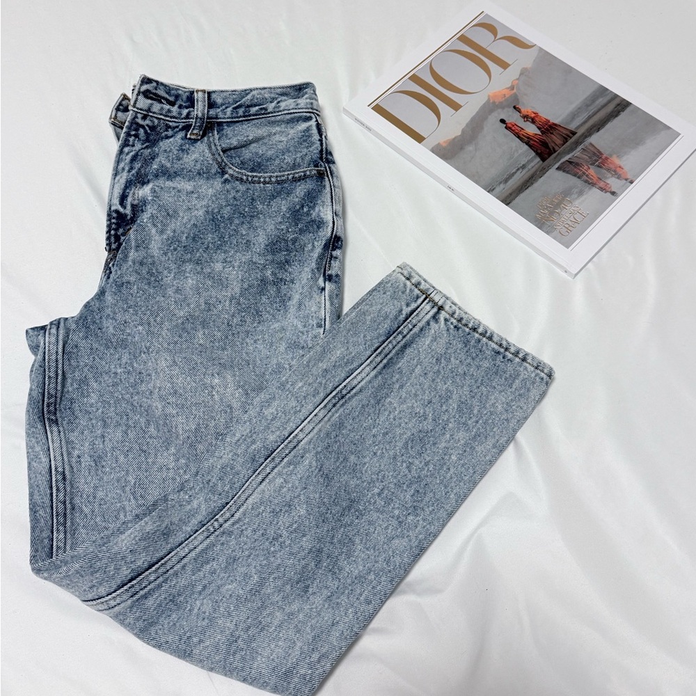 Abercrombie & Fitch High Rise Mom Jeans